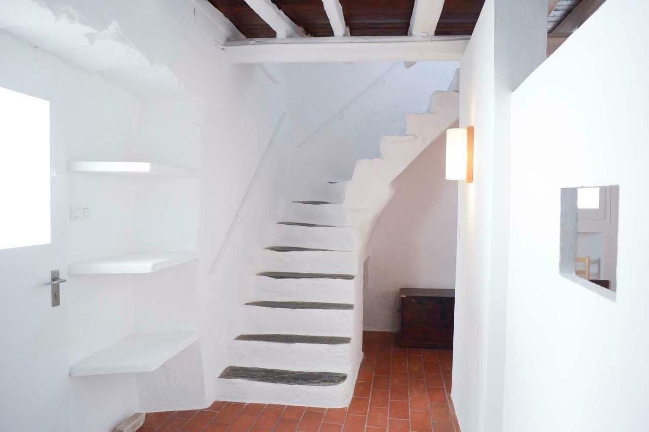 Cozy Townhouse in Cadaqués by Coderch Milá - Villa Exterior foto